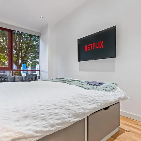 Spacious Flat - Sleeps 8 With Pool Table Apartament