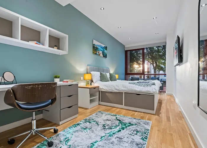 Apartman Spacious Flat - Sleeps 8 With Pool Table Leeds