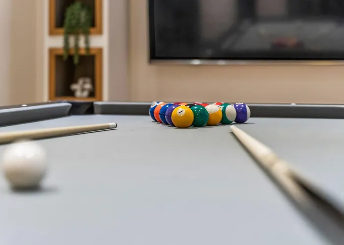 Spacious Flat - Sleeps 8 With Pool Table 公寓 利兹