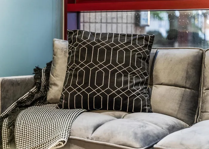 Apartman Spacious Flat - Sleeps 8 With Pool Table