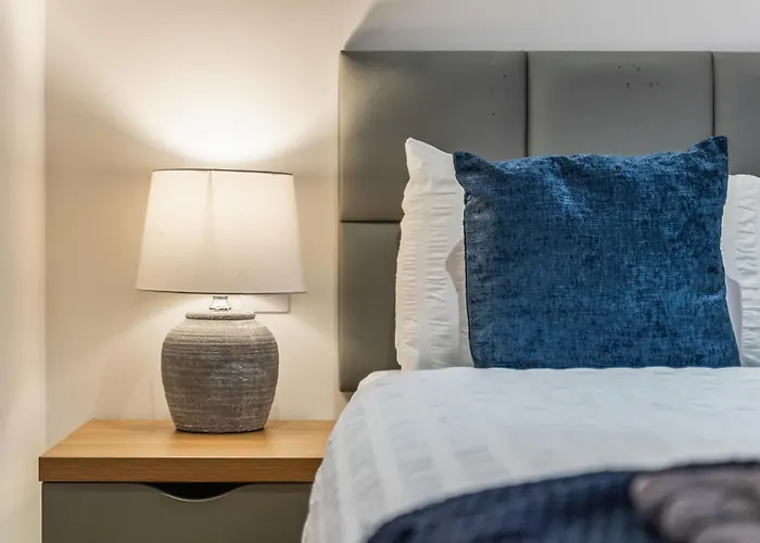 公寓 Spacious Flat - Sleeps 8 With Pool Table 利兹